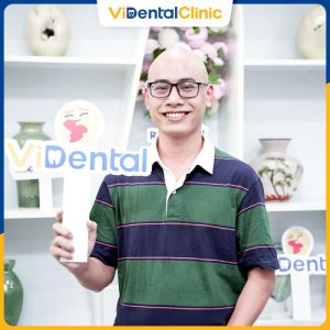 Anh Phong tự tin sau khi niềng răng tại ViDental Clinic