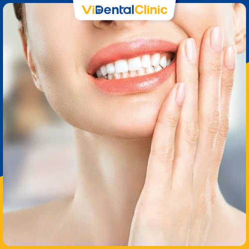 Khi răng bị nứt, vỡ sẽ khiến vi khuẩn tấn công vào khoang miệng