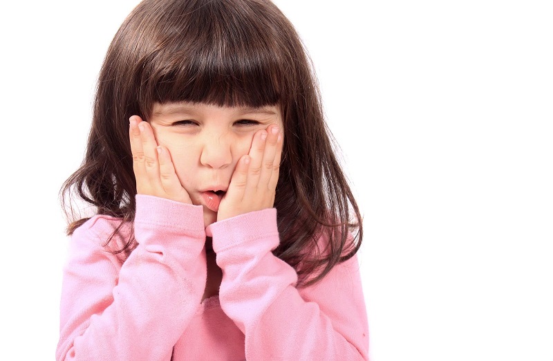 Dấu hiệu nhận biết trẻ bị sún răng sữa